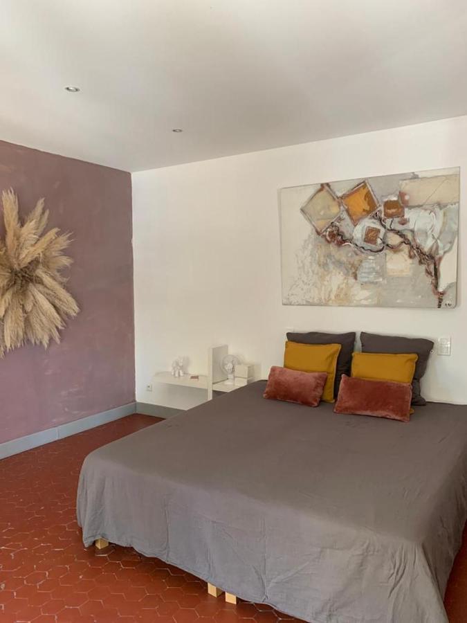 Cabannes Mas Carita B&B 외부 사진