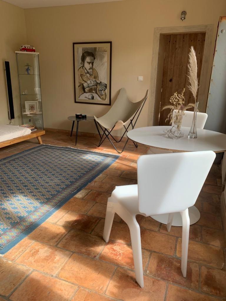 Cabannes Mas Carita B&B 외부 사진